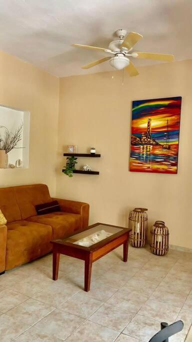 Beachfront Apartment With Swimming Pool. One Bedroom Celestun Exterior foto