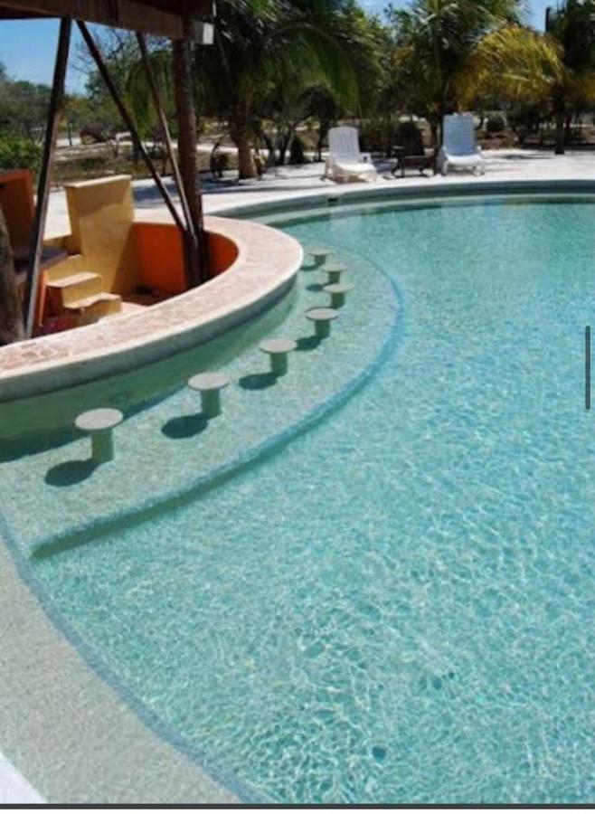 Beachfront Apartment With Swimming Pool. One Bedroom Celestun Exterior foto